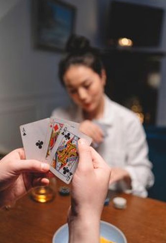 ứng dụng 8Day